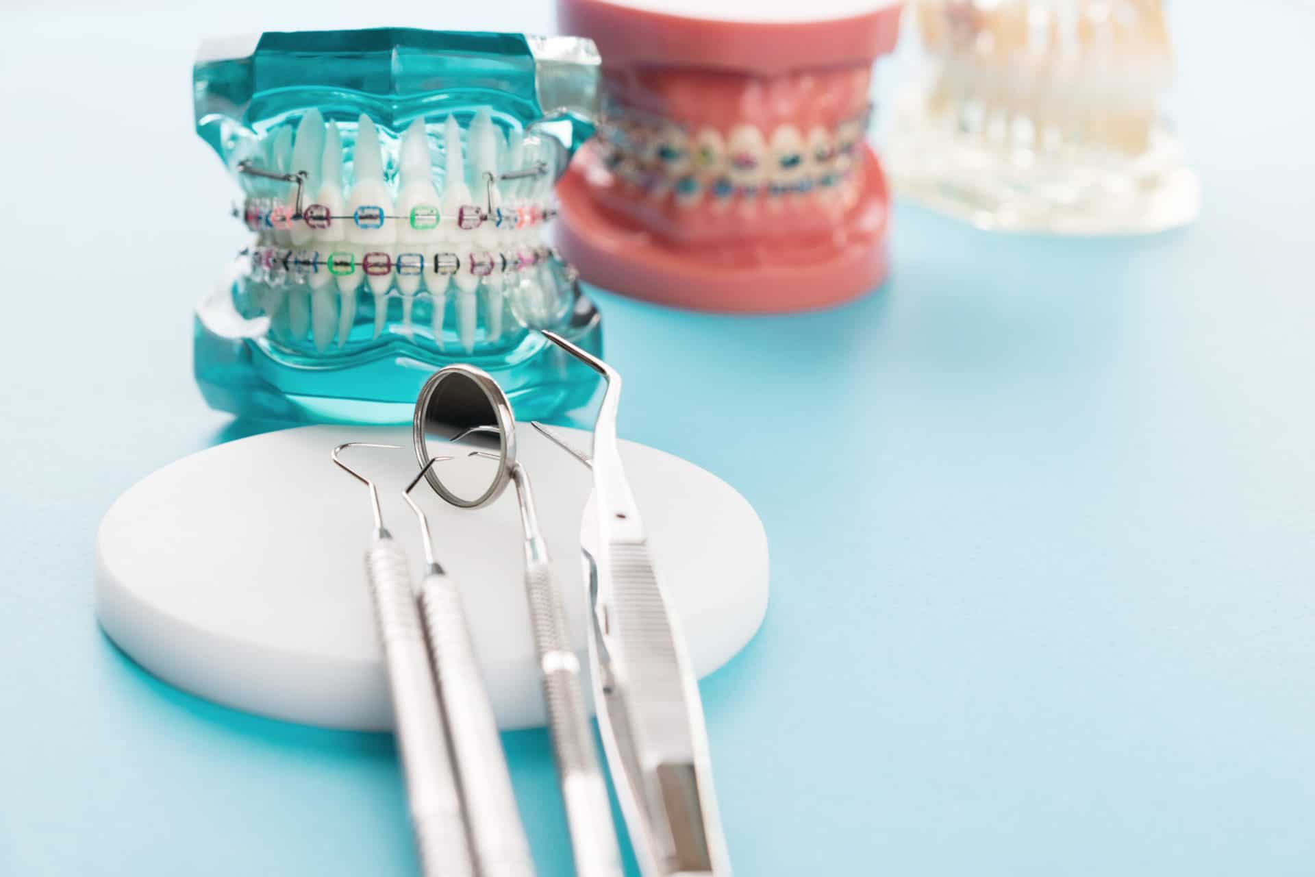 orthodontic model and dentist tool - demonstration teeth model of varities of orthodontic bracket or brace